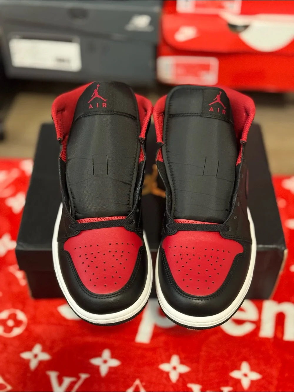 Jordan 1 Mid Bred Twist Men’s Size 9 NEW